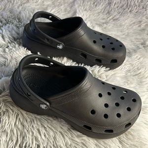 Crocs, women’s classic all black platform clog
